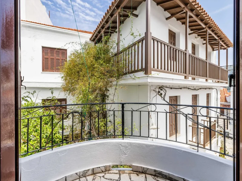 Esperos Town House