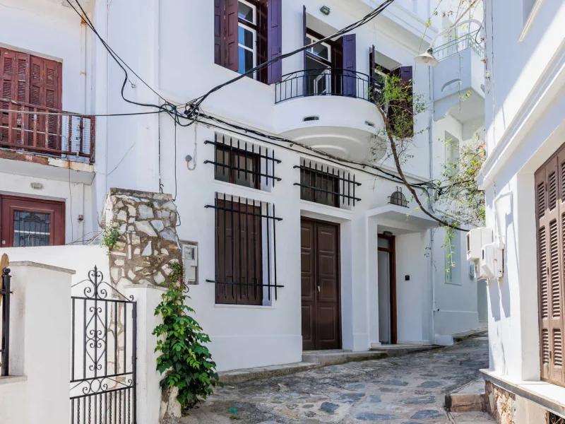 Esperos Town House